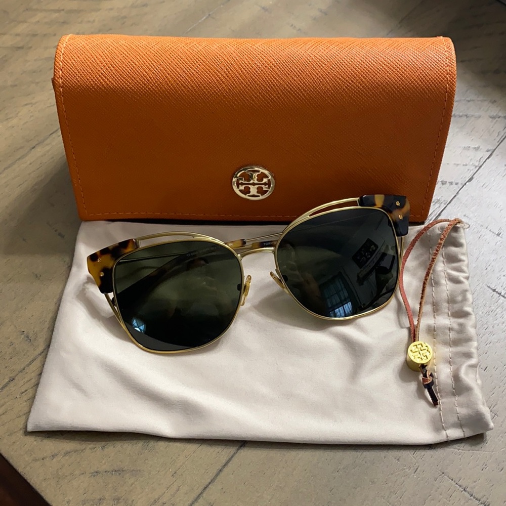Tory Burch Sunglasses with Case
